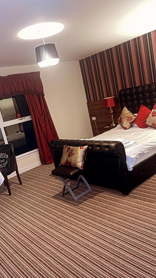 The Hedges Hotel Stranocum Экстерьер фото
