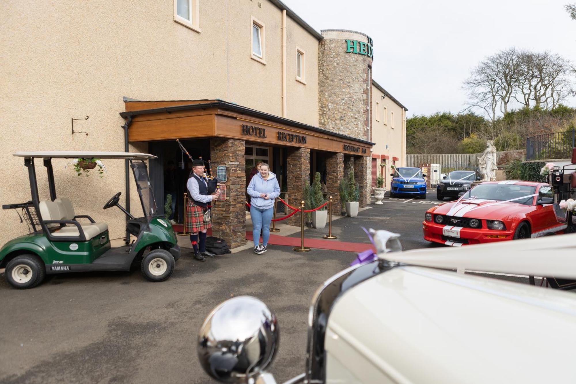 The Hedges Hotel Stranocum Экстерьер фото