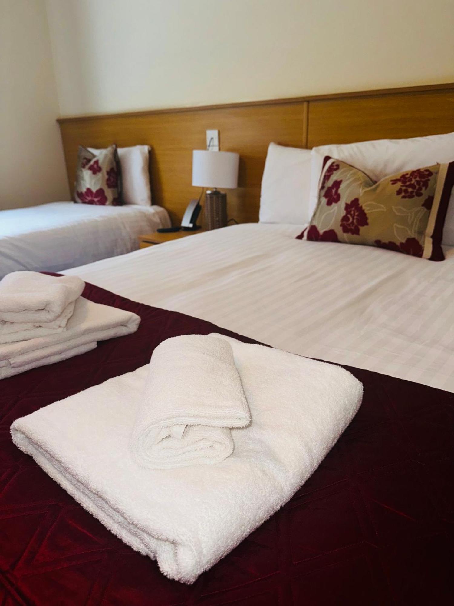 The Hedges Hotel Stranocum Экстерьер фото