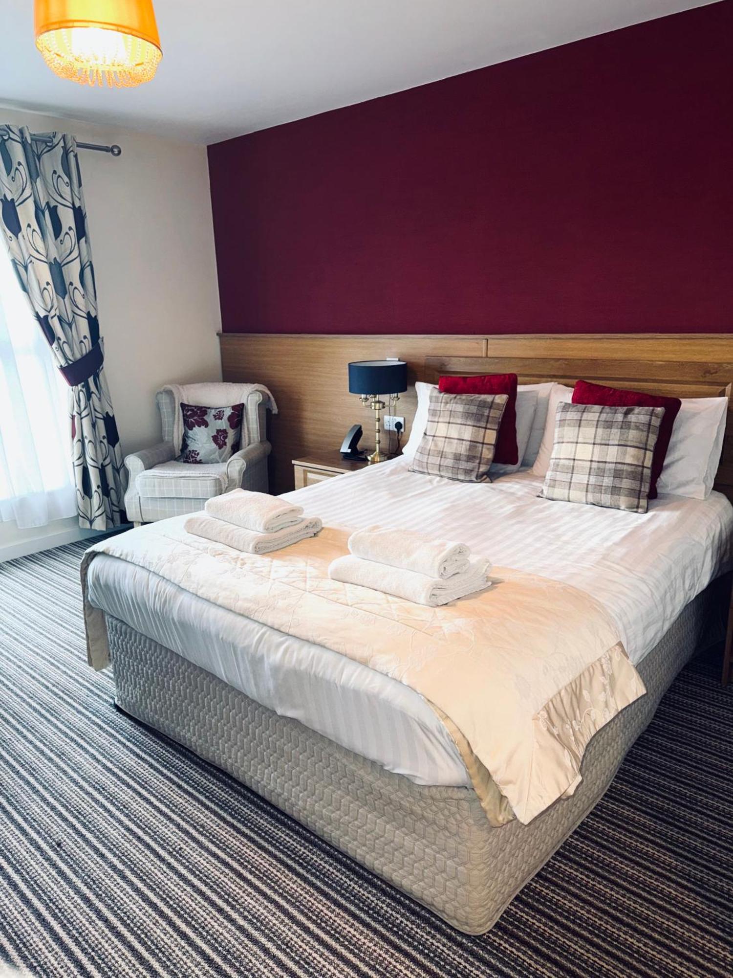 The Hedges Hotel Stranocum Экстерьер фото